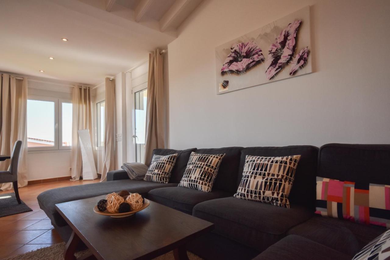 In The Second Line, Modern Beachfront Holiday Home In Costabella, マルベーリャ エクステリア 写真